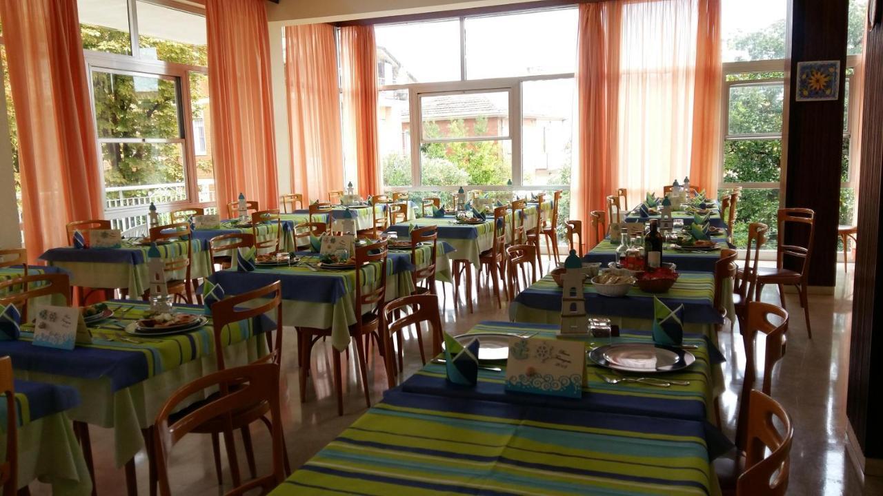 Hotel Alfa Anche In All Inclusive Римини Экстерьер фото