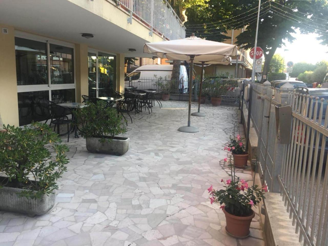 Hotel Alfa Anche In All Inclusive Римини Экстерьер фото
